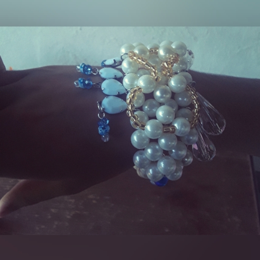 Elegant Handmade Faux Pearl Bracelet w/ Frost Glass Beads